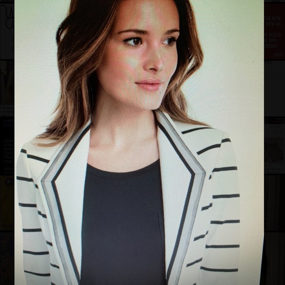 WHITE HOUSE BLACK MARKET STRIPED PONTE BLAZER SIZE 10 NEW NO TAGS! - Picture 3 of 6